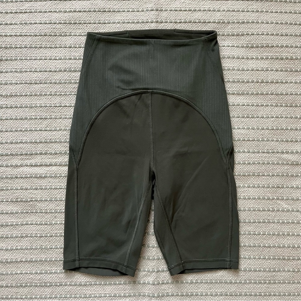 Lululemon Blissful Bend high rise shorts
